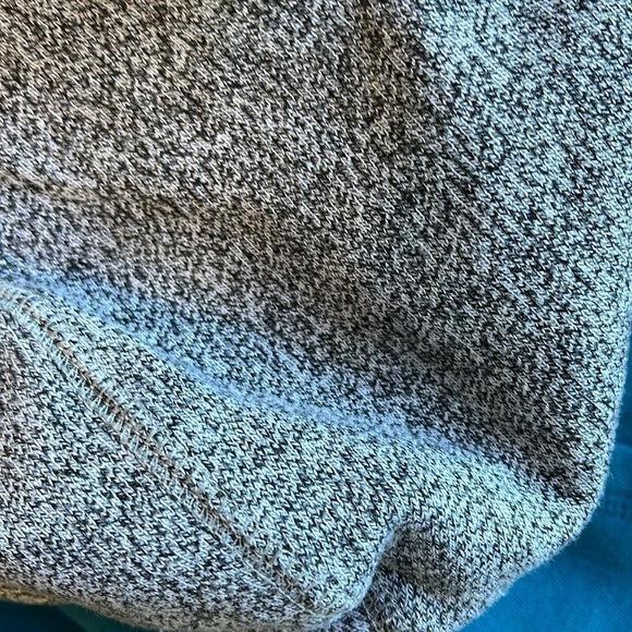 Roots kids size youth medium zip hoodie slightly cropped at bottom - Picture 8 of 11